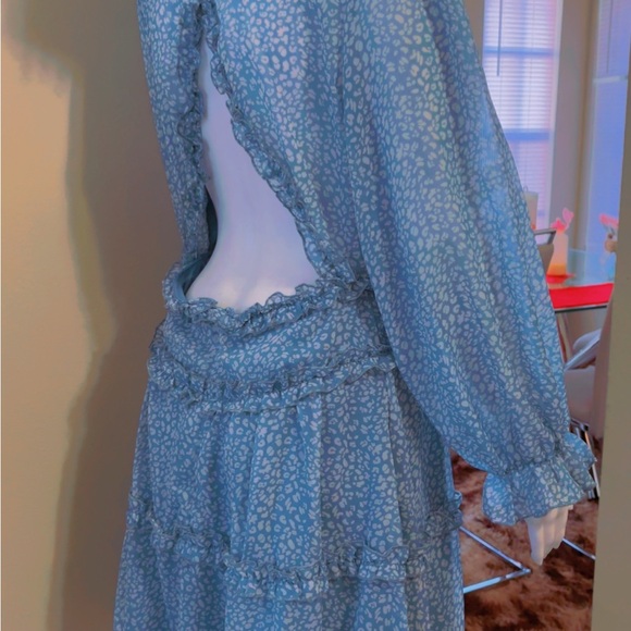 Elegant Blue Ruffle Dress - Picture 5 of 5